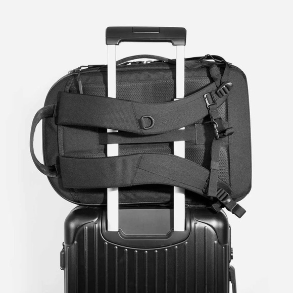 Aer San Francisco Tech Pack 2 - Picture 11 of 16